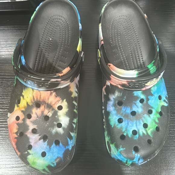 Men’s Rainbow Tie-Dye Crocs - Picture 1 of 3